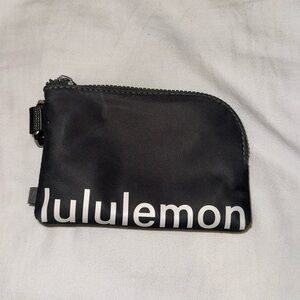 LuluLemon clippable card pouch